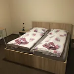 Elmontex Hotel 3*