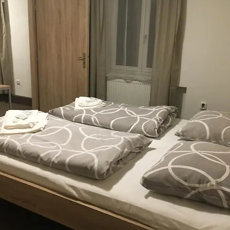 艾尔蒙特克斯酒店 酒店